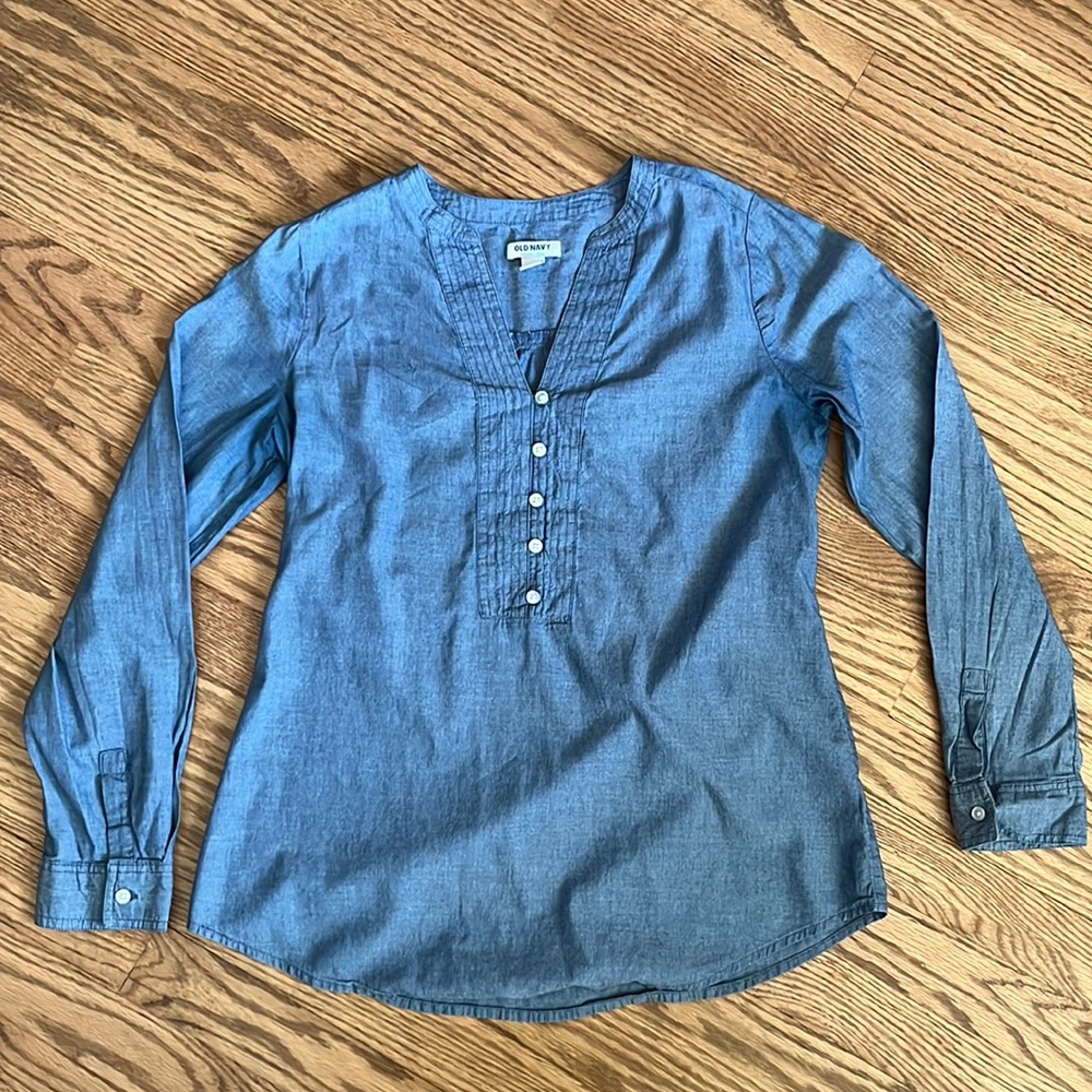 Old Navy chambray blouse